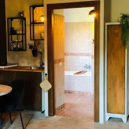 2. Studio With A Pretty View, Civita Di Bagnoregio